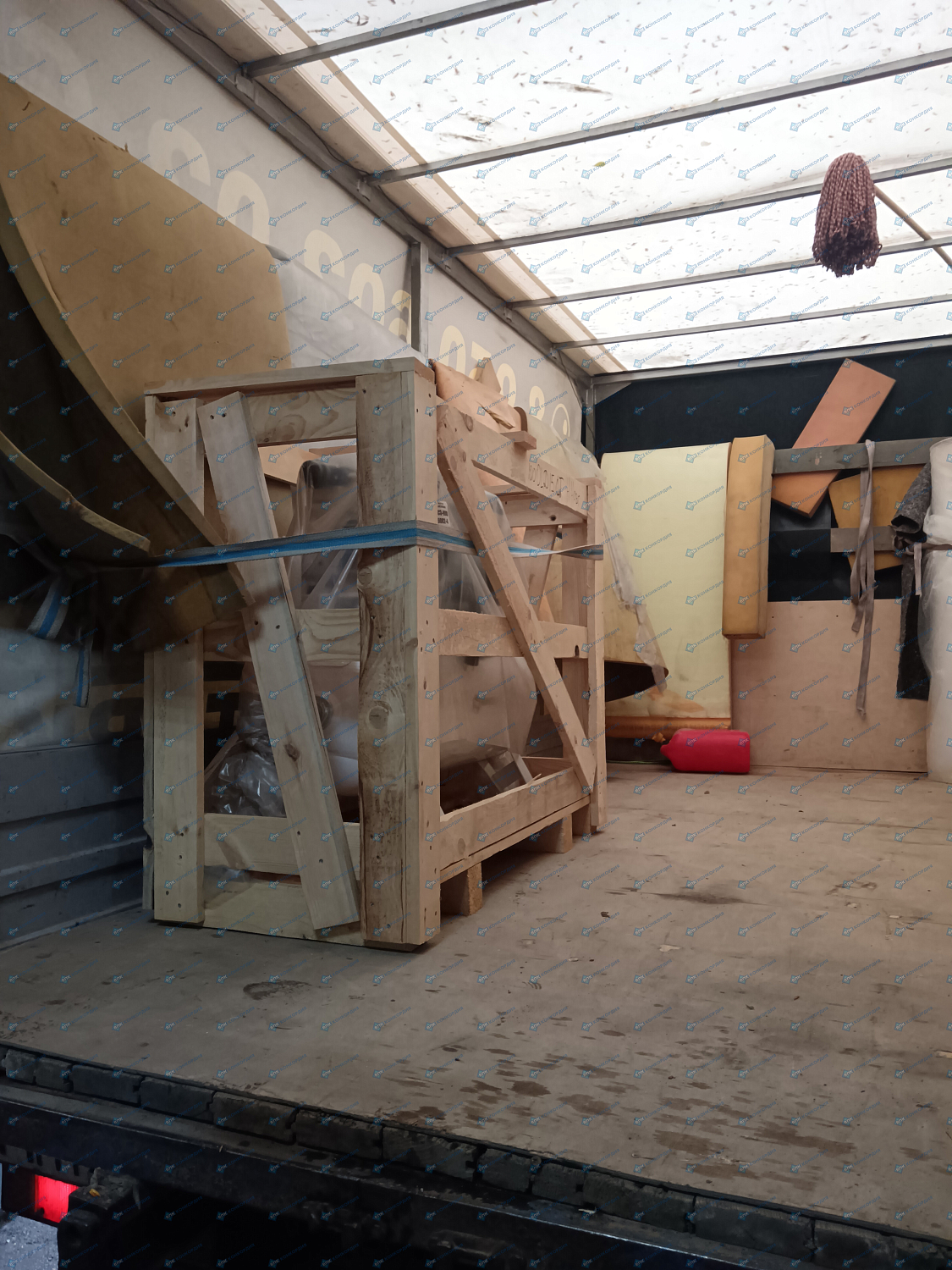 Отгрузка безмасляного поршневого компрессоров Ремеза СБ4-100.OLD15T в г. Нижний Новгород