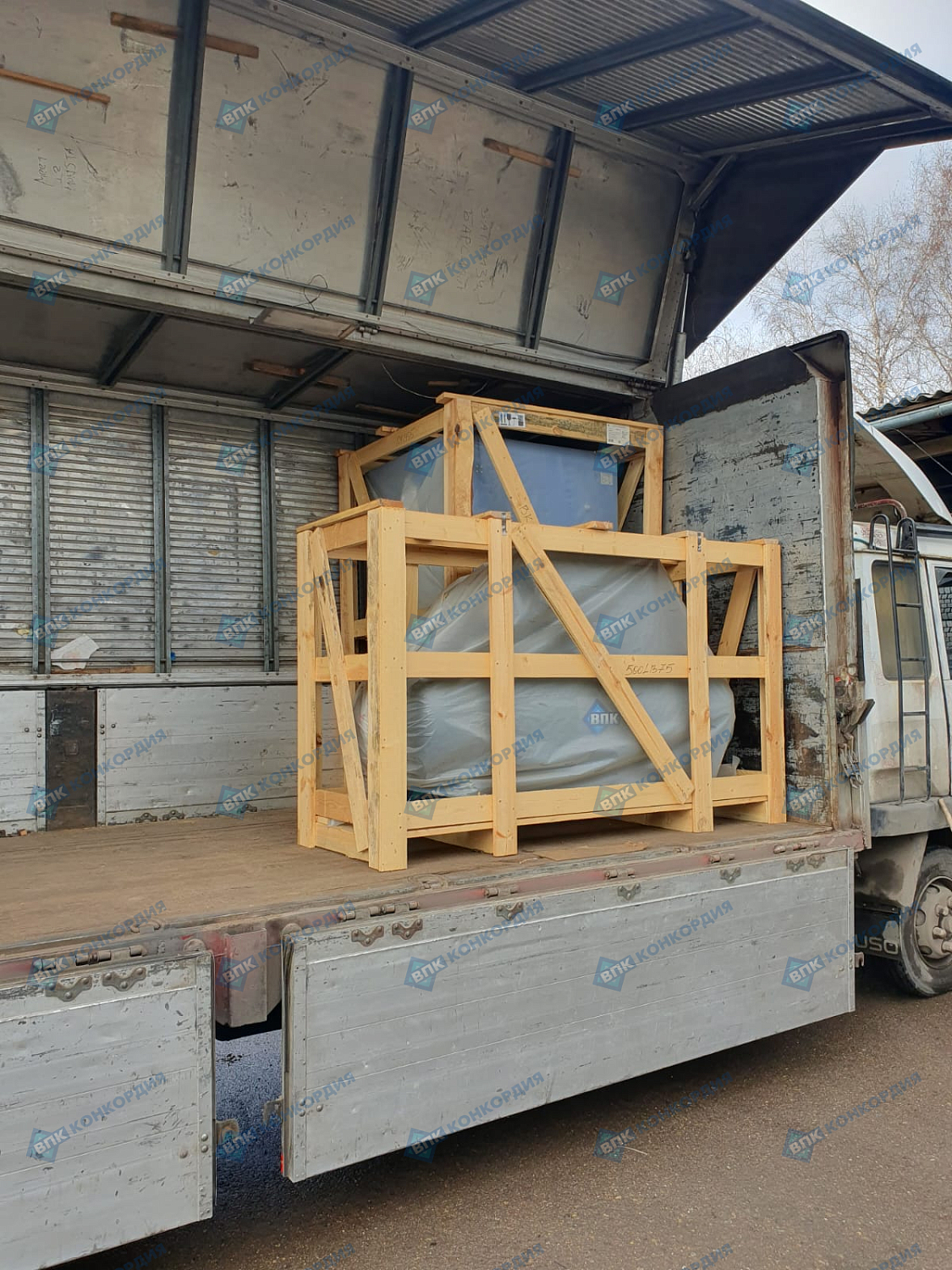 Отгрузка компрессора Remeza ВК50-10, компрессора Remeza СБ4/Ф-500.LB75 и ресивера Remeza РВ 900.10.10 в г. Красноярск