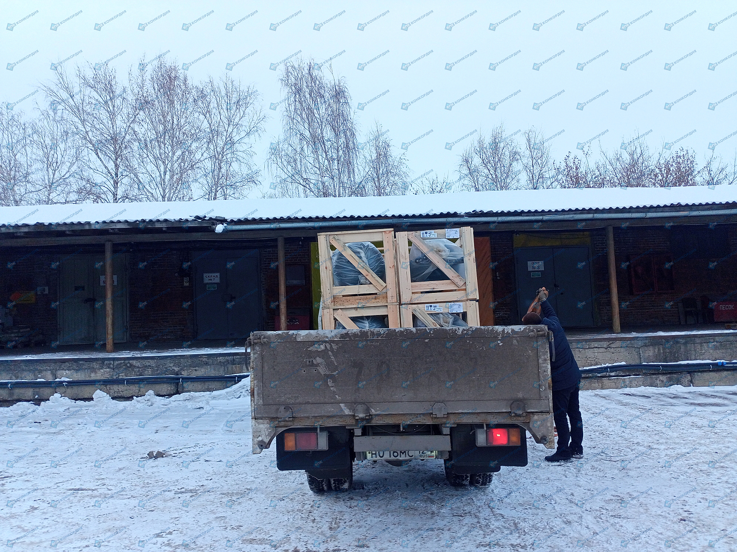 Отгрузка вертикальных ресиверов REMEZA РВ 500.11.00 в г. Красноярск