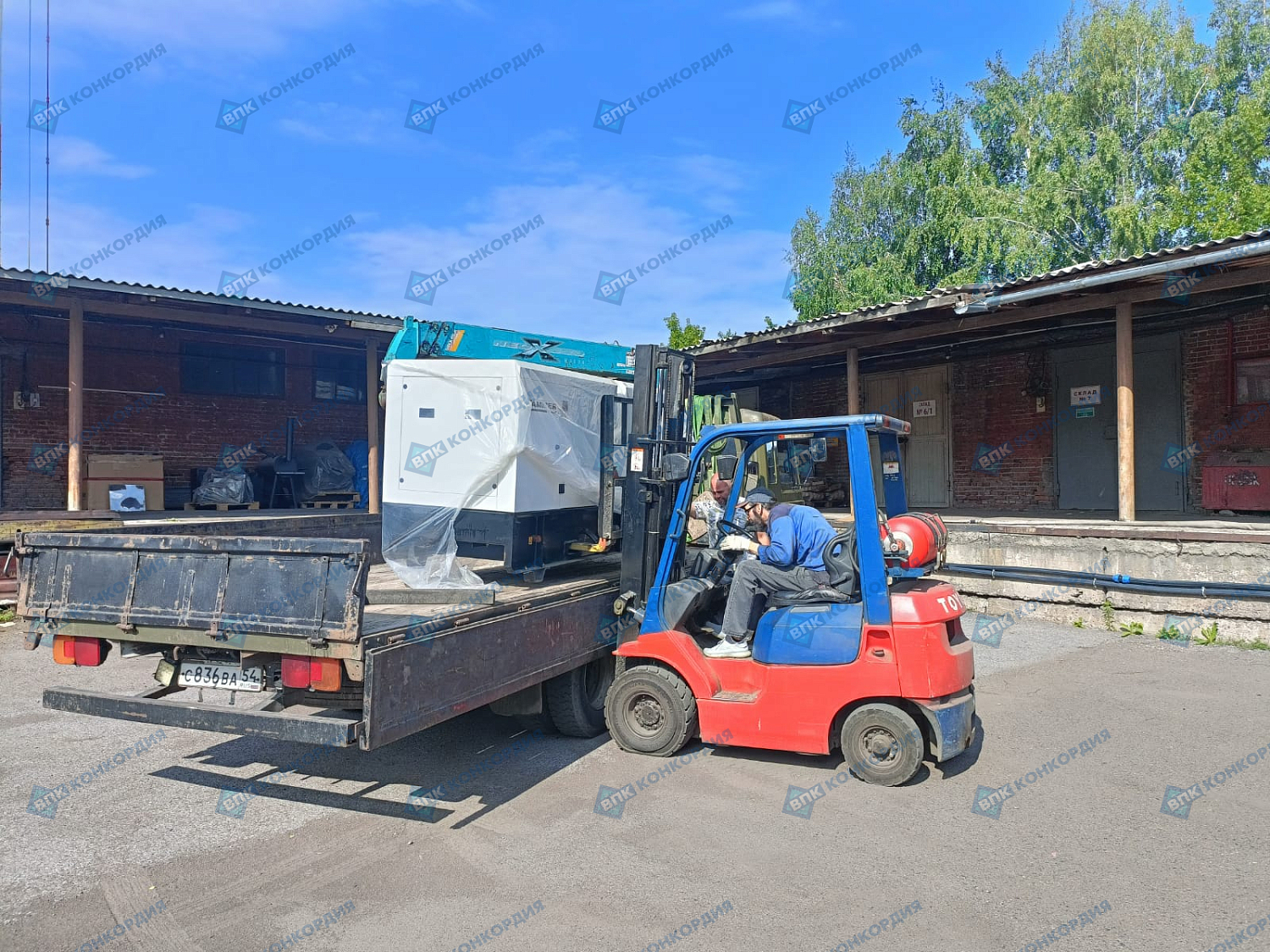 Отгрузка дизельного генератора Zammer AD-50-Т400 в кожухе без АВР в г. Красноярск