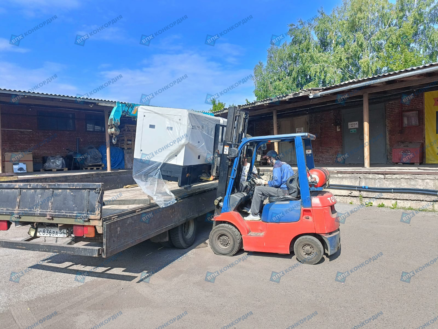 Отгрузка дизельного генератора Zammer AD-50-Т400 в кожухе без АВР в г. Красноярск